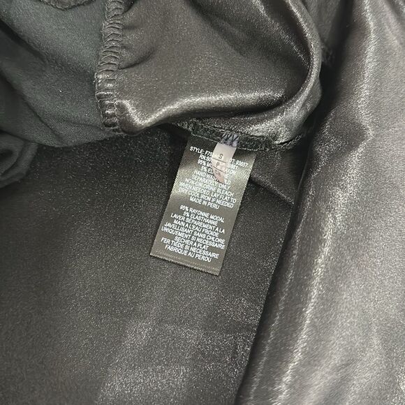 T Tahari Mixed Media Long Sleeve Round Neck Blouse Top Size S - Picture 5 of 8